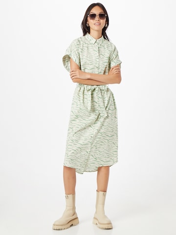 Abito camicia di Sofie Schnoor in bianco