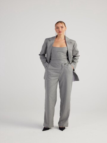 HOLLY LOLLY Wide Leg Hose in Grau