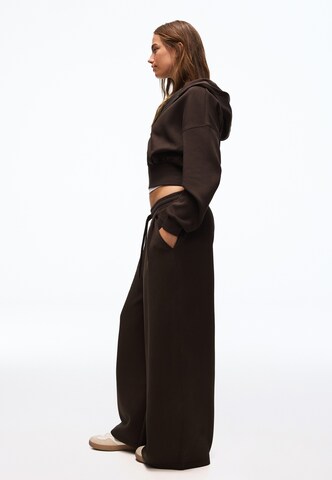 Barrel Pantaloni cutați de la Bershka pe maro