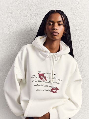 Felpa di Bershka in beige: frontale
