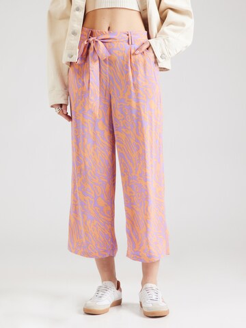 ONLY Loose fit Pleat-front trousers 'ONLNOVA' in Orange: front