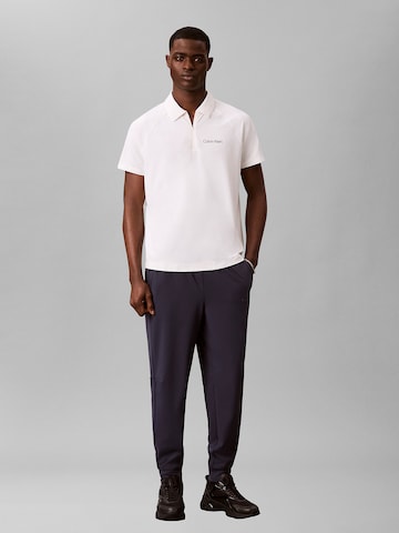 T-Shirt Calvin Klein en blanc