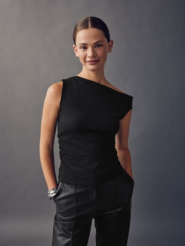 Top di Next in nero: frontale