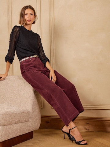 love & roses - Pierna ancha Pantalón en rojo