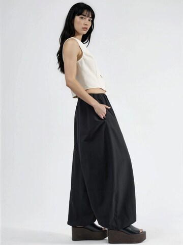 Barrel Pantalon Busem en noir