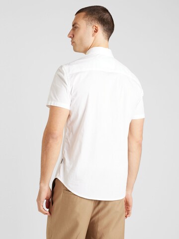 BLEND - Ajuste estrecho Camisa en blanco