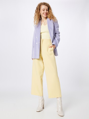 Wide leg Pantaloni di Warehouse in giallo