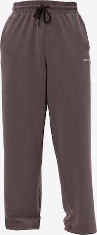 VAMOS CLO Pants in Brown: front