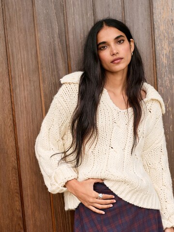 Next Pullover in Beige