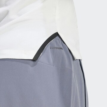regular Pantaloni sportivi 'Essentials' di ADIDAS PERFORMANCE in grigio