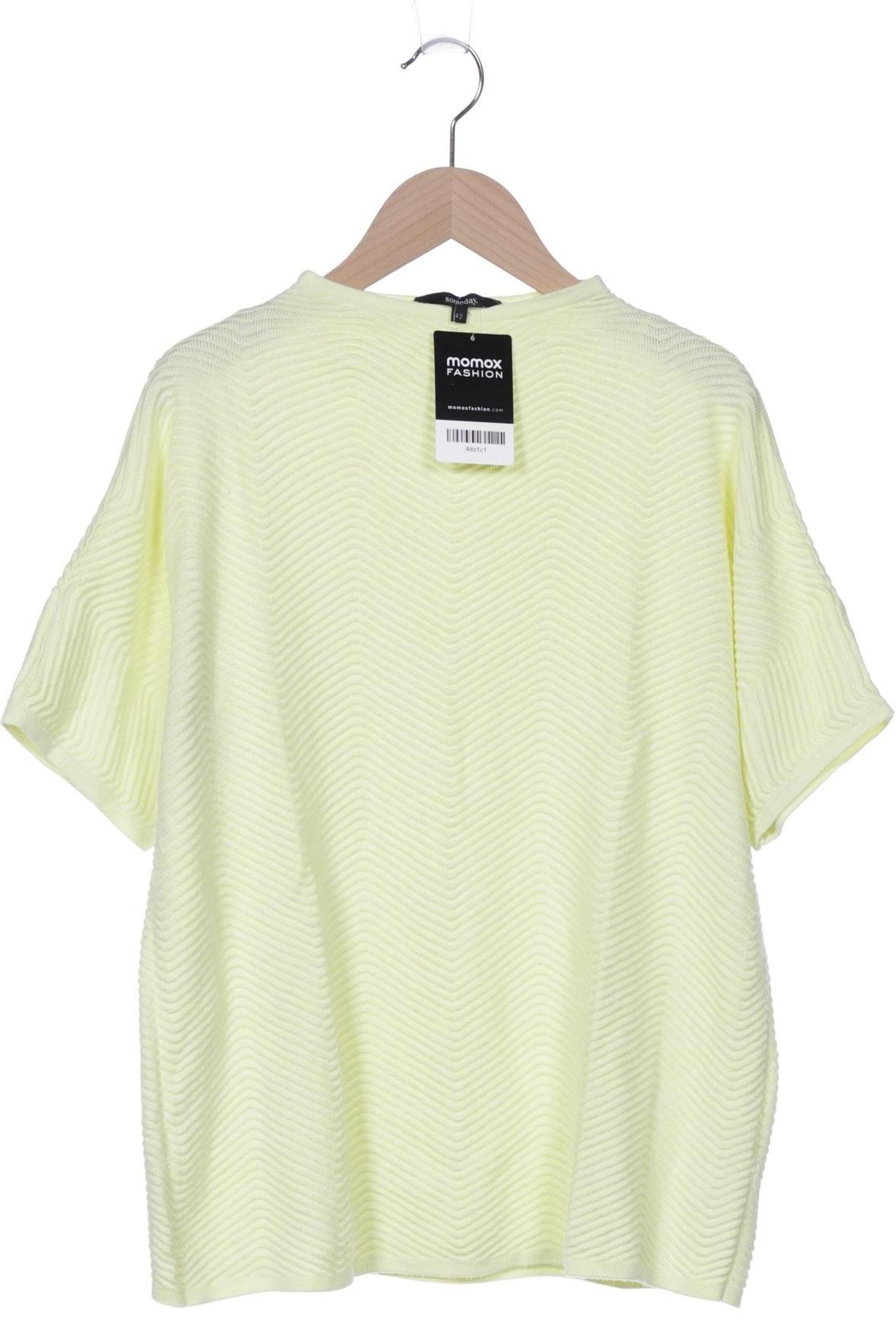 Someday Top & Shirt in XL in Green: front