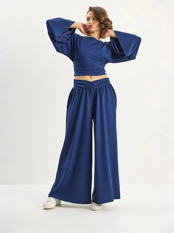 Bianco Lucci - Calças de fato em azul