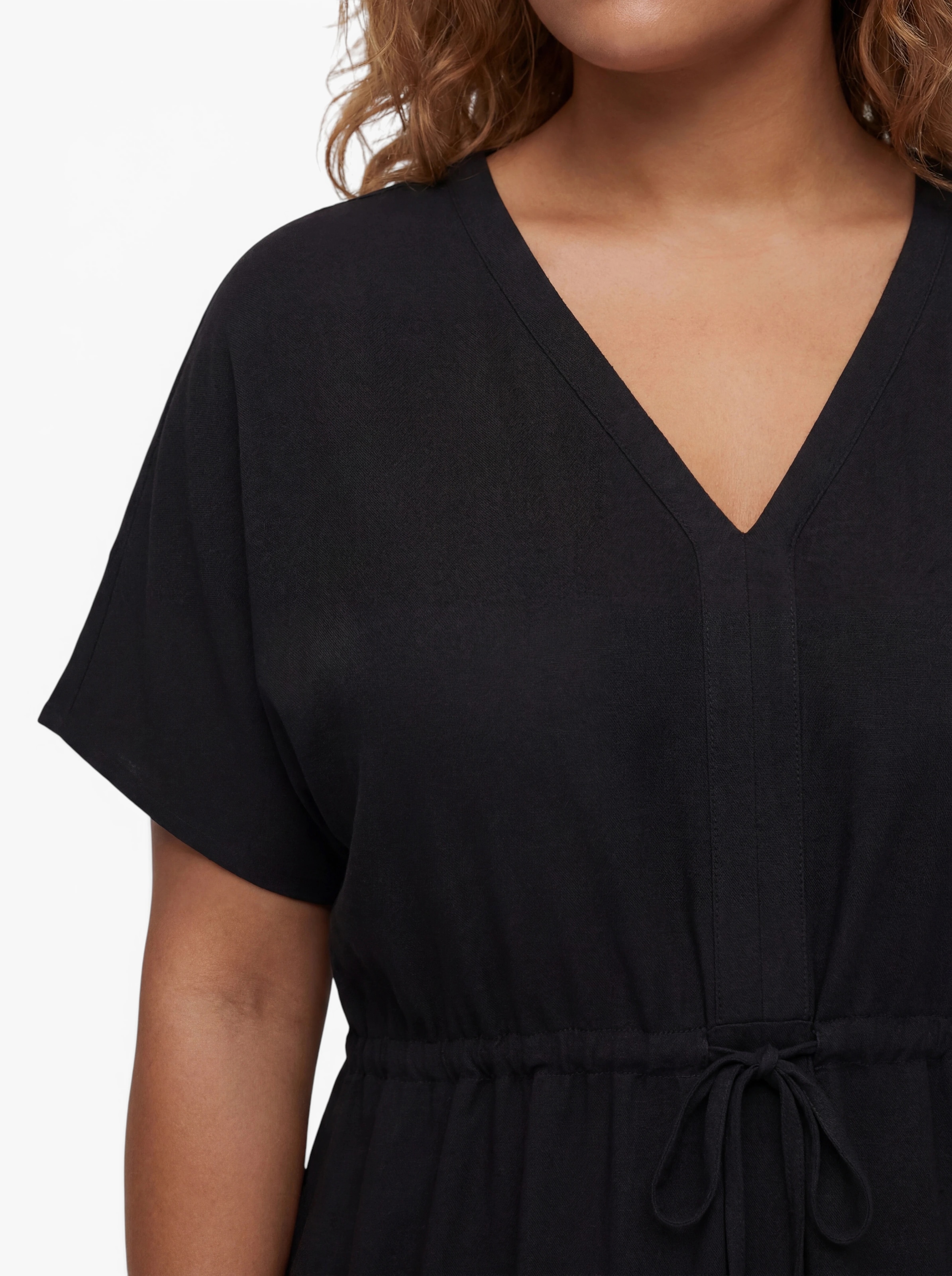 Vero Moda Curve Šaty 'VMCMENNY' - Čierna