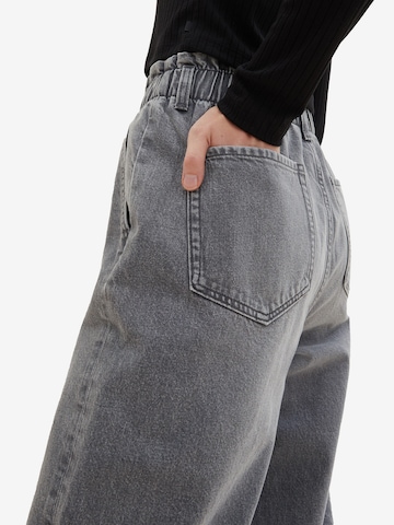 TOM TAILOR DENIM Tapered Jeans in Grijs