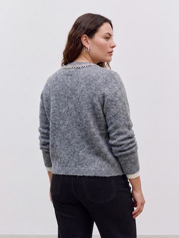 Vero Moda Curve - Cárdigan 'VMCNOVAH' en gris