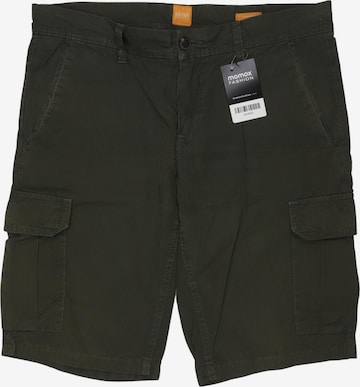 BOSS Orange Shorts 33 in Grün: Vorderseite