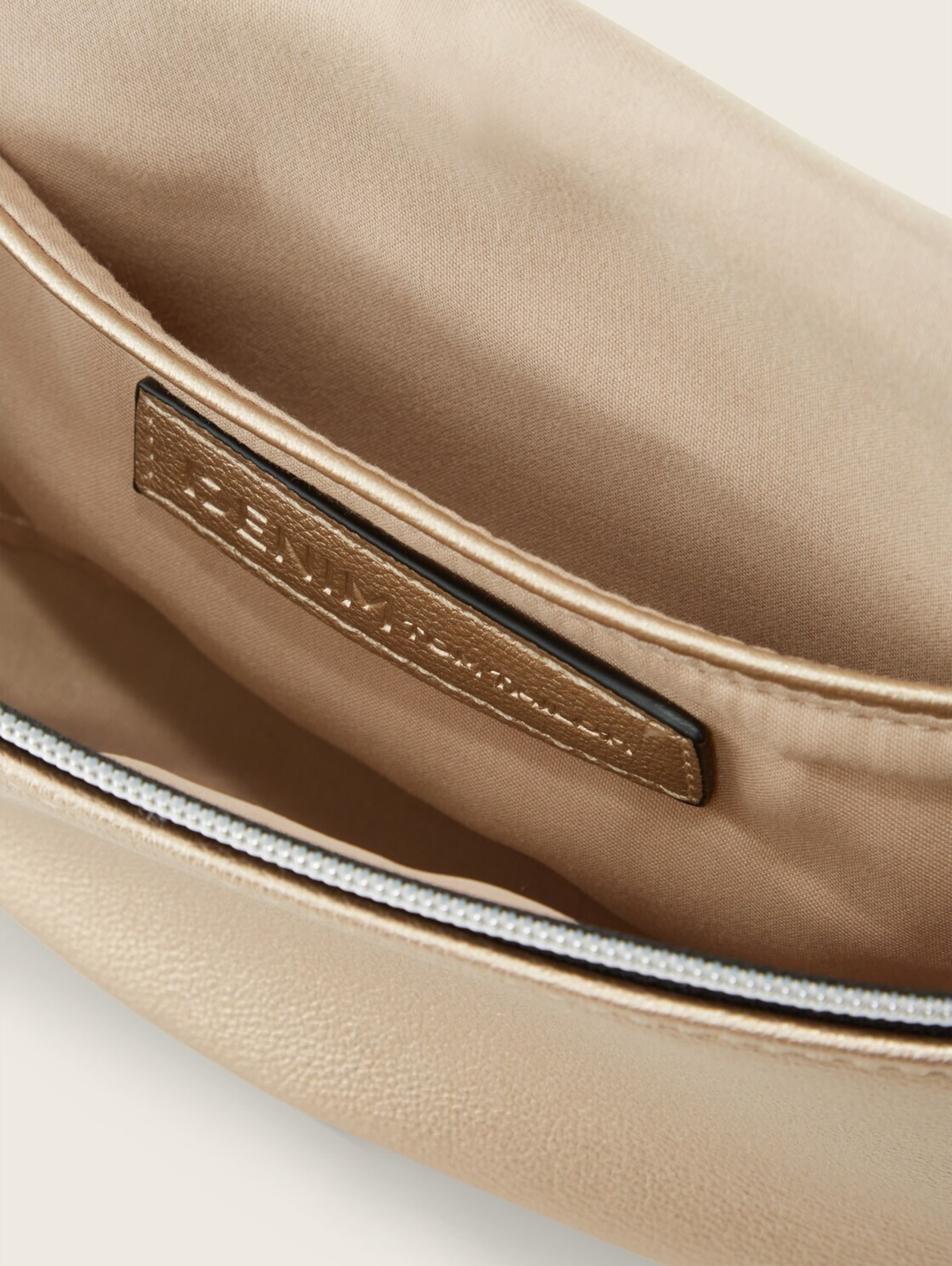 TOM TAILOR DENIM Чанта за кръста 'Rosie' в злато