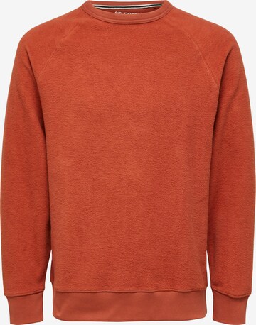 Sweat-shirt 'Karl' SELECTED HOMME en rouge : devant