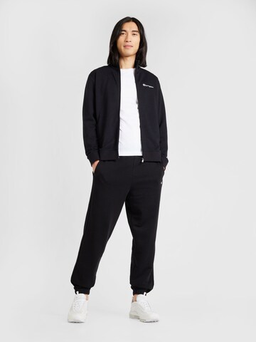 Maglietta di Champion Authentic Athletic Apparel in nero