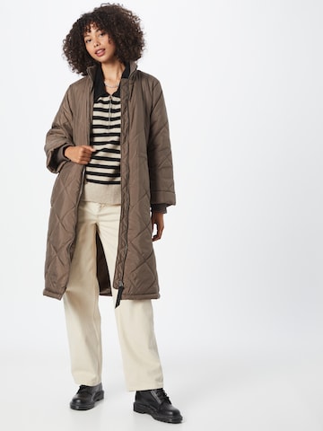 Freequent Between-Seasons Coat 'PRIME' in Brown