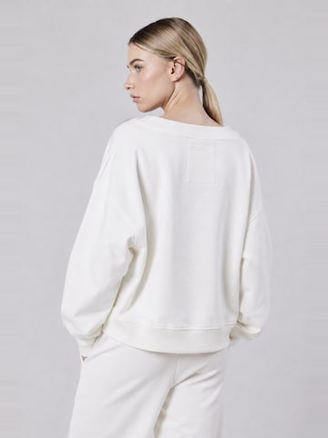 Sweat de sport 'Felpa Scollo a V Loose Fit in Interlock Off White' OWN Off With Nature en blanc