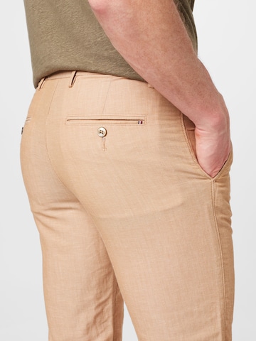Tommy Hilfiger Tailoredregular Chino hlače 'HAMPTON' - smeđa boja