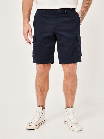 REDPOINT Regular Cargo Pants in Blue: front
