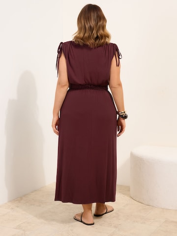 Robe Friends Like These en violet