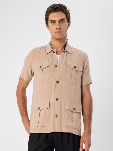 Antioch Regular fit Overhemd in Beige: voorkant