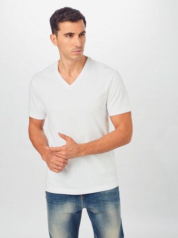 T-Shirt 'AUTHENTIC' Banana Republic en blanc : devant