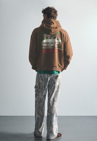 Pull&Bear Mikina 'TOYOTA' – hnědá