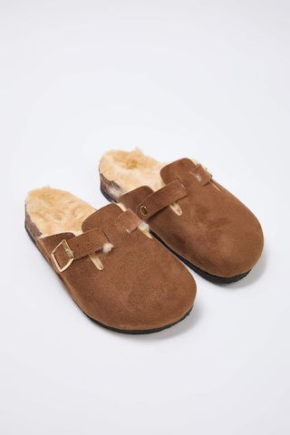 Trendyol - Zapatos abiertos en marrón