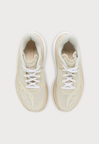 Chaussure de course 'ENDORPHIN AZURA' saucony en beige