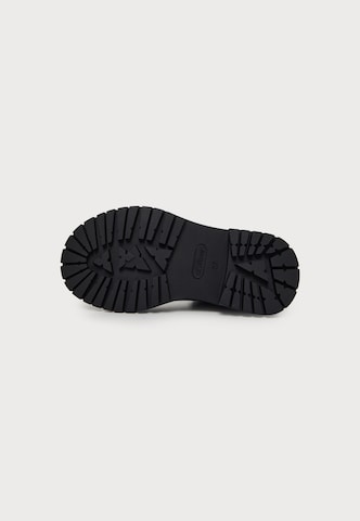 Boots chelsea di s.Oliver in nero