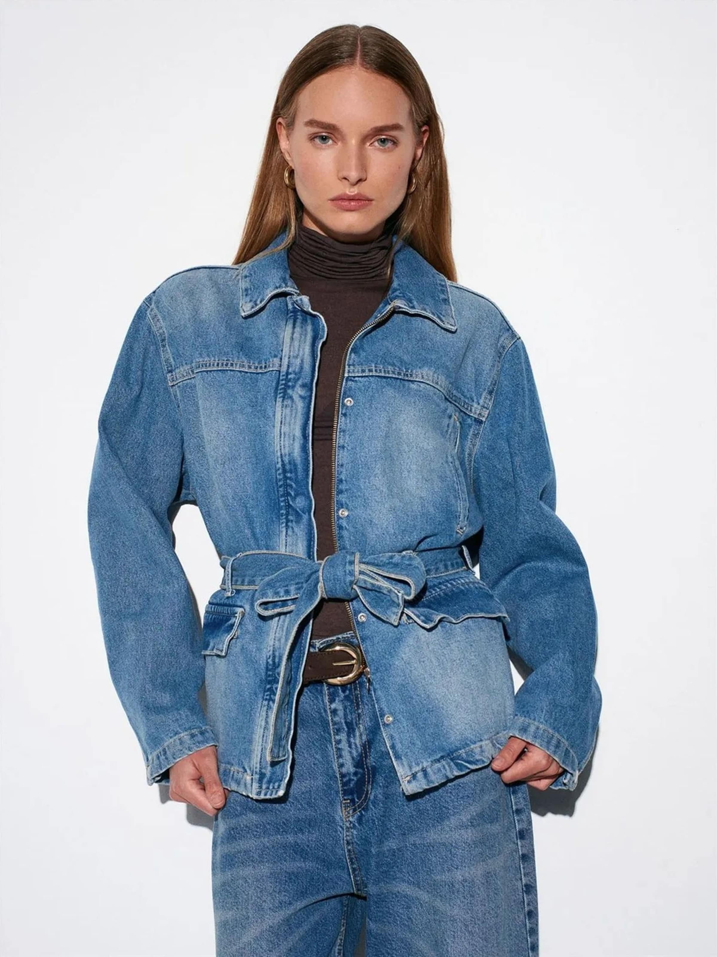 Dilvin Tussenjas in Blauw: voorkant