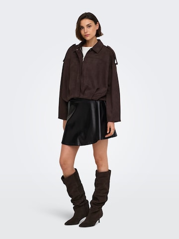 Gonna 'JDYKARLA' di JDY in nero