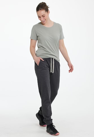 Cruz Tapered Pants in Grey