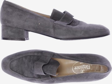 Elegance Paris Flats & Loafers in 37 in Grey: front