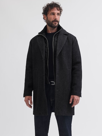 Portland Outerwear Company Between-seasons coat in Grey: front