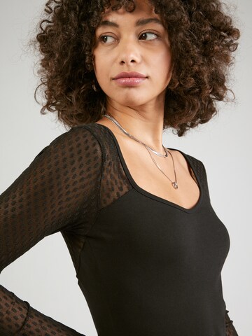 Shirtbody 'Peyton' ABOUT YOU en noir
