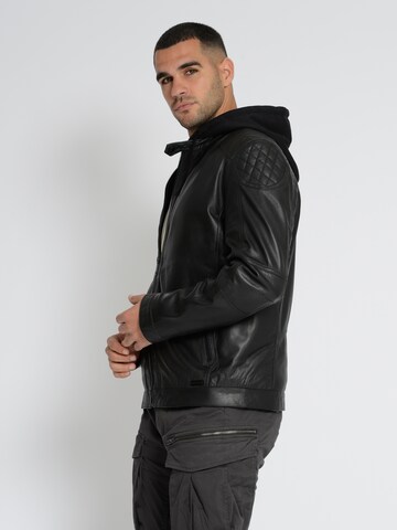 MUSTANG Jacke in Schwarz