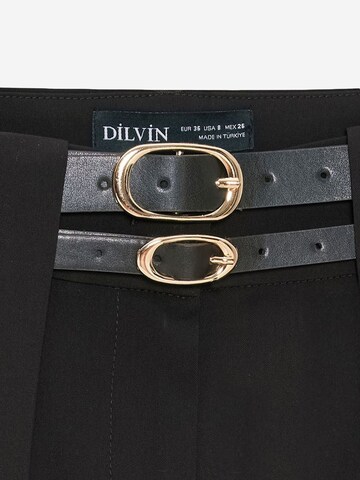 Wide leg Pantaloni 'Hose' di Dilvin in nero