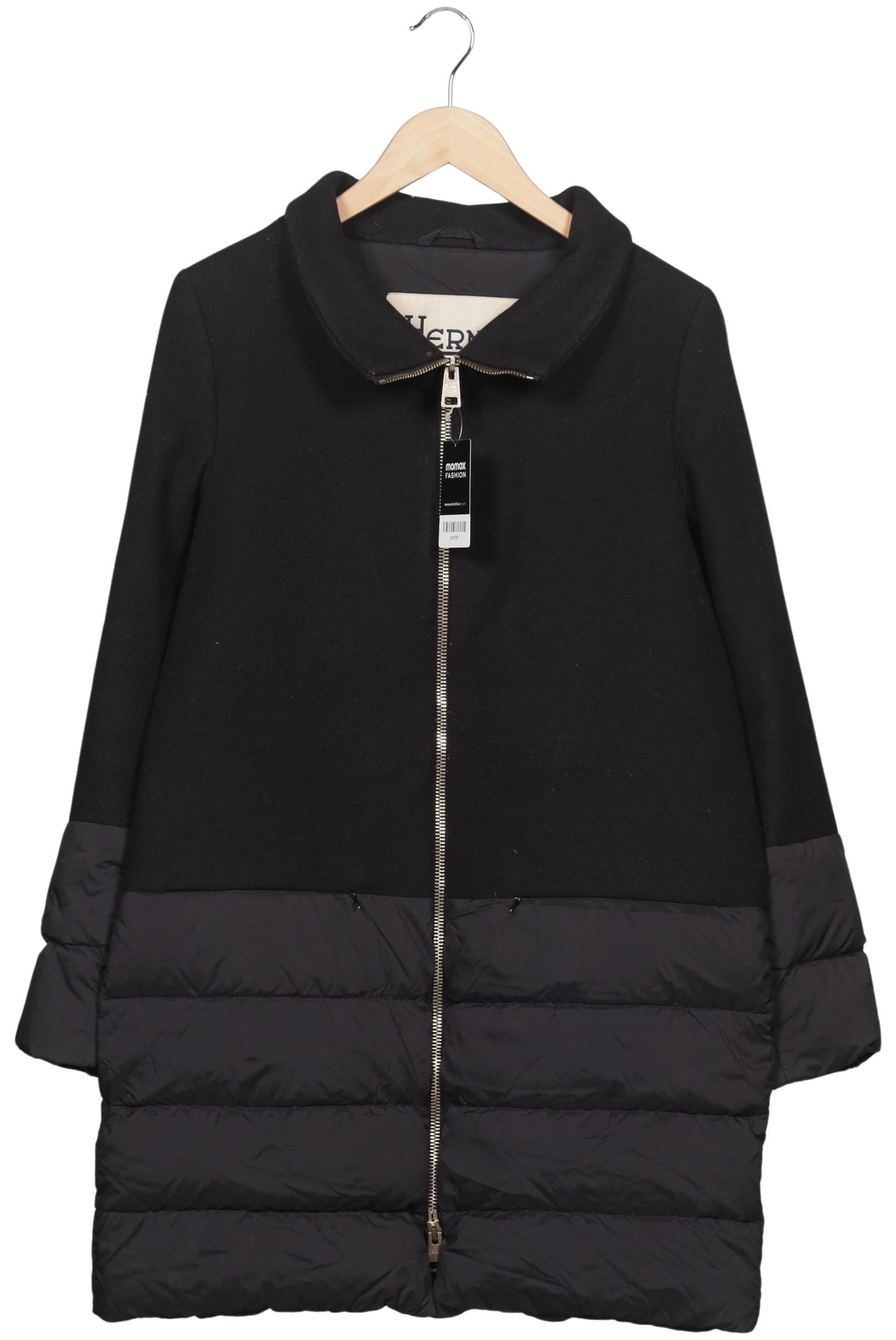 Herno Jacket & Coat in XL in Black: front