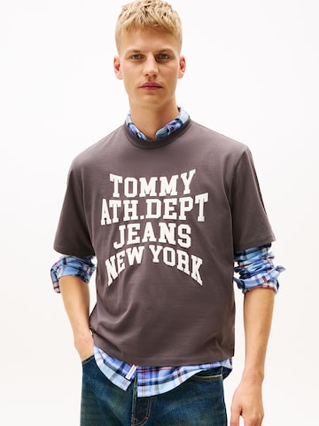 Maglietta '90S VARSITY' di Tommy Jeans in marrone: frontale