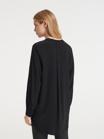 OPUS - Blusa 'Facura' em preto