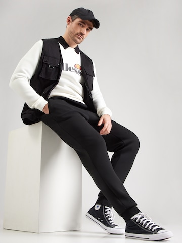 Tapered Pantaloni 'Sirtori' de la ELLESSE pe negru