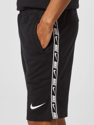 Nike Sportswear Regular Sweatshorts in Schwarz