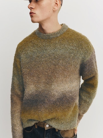 Pull&Bear Sweter w kolorze zielony