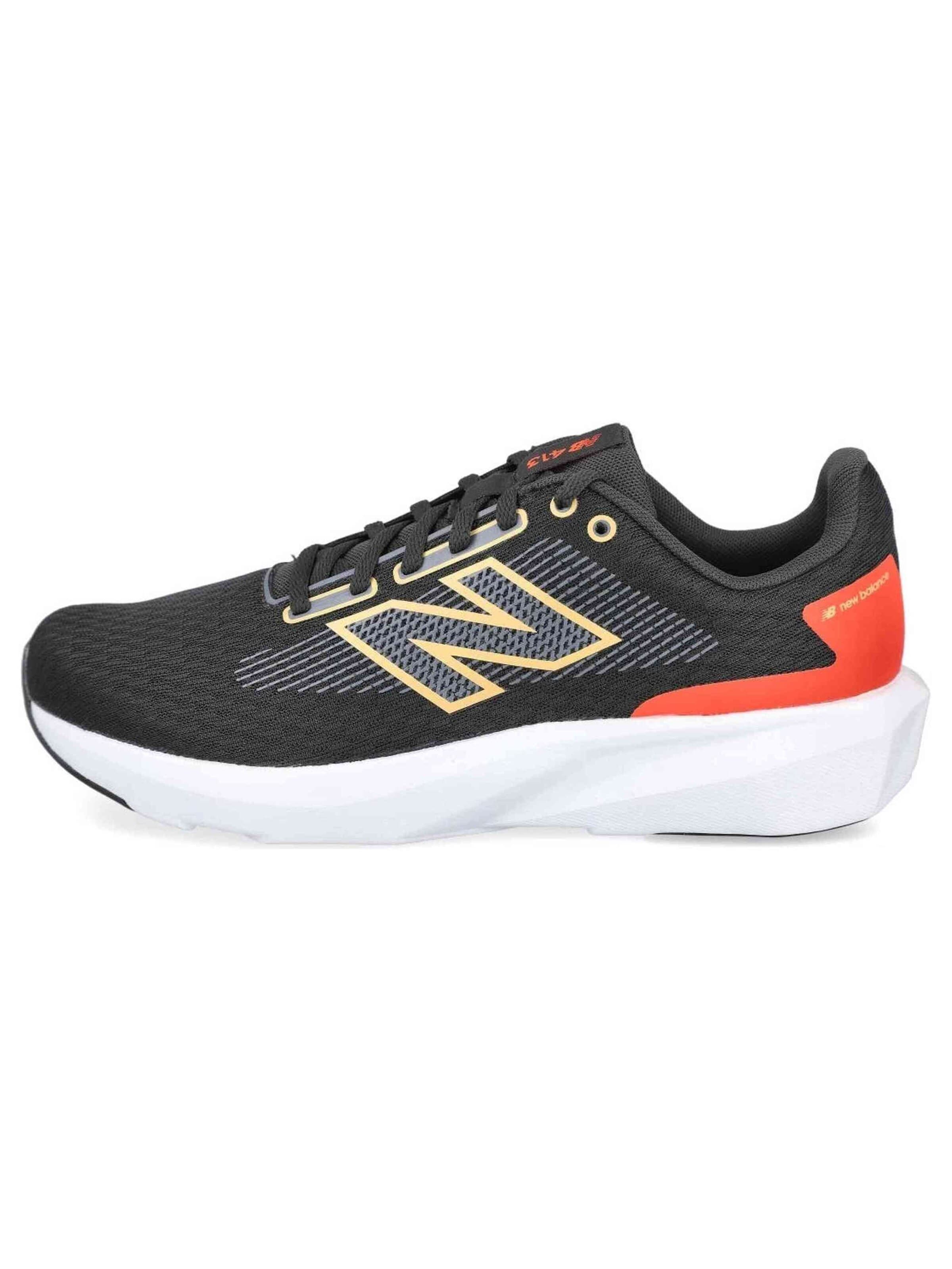 Scarpa sportiva '070-172085' di new balance in nero