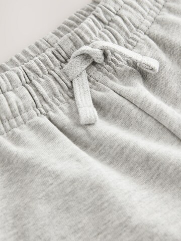 pilka Next Laisvas Kelnės